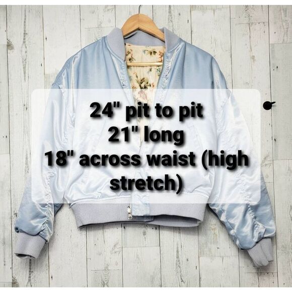 Urban Outfitters Cara Reversible Satin Floral Velvet Puffer Jacket Sz. Sm. - Picture 4 of 13